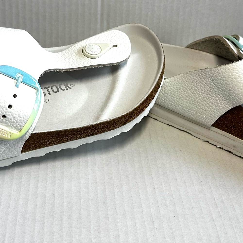 NEW Birkenstock Gizeh Big Buckle White Sandal 36 These are new without tags/box.